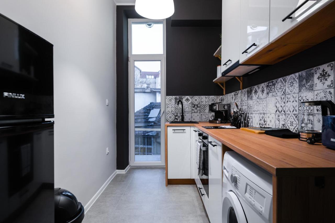 New Black & White - 2Bdr Apartment With Balcony Sófia Exterior foto
